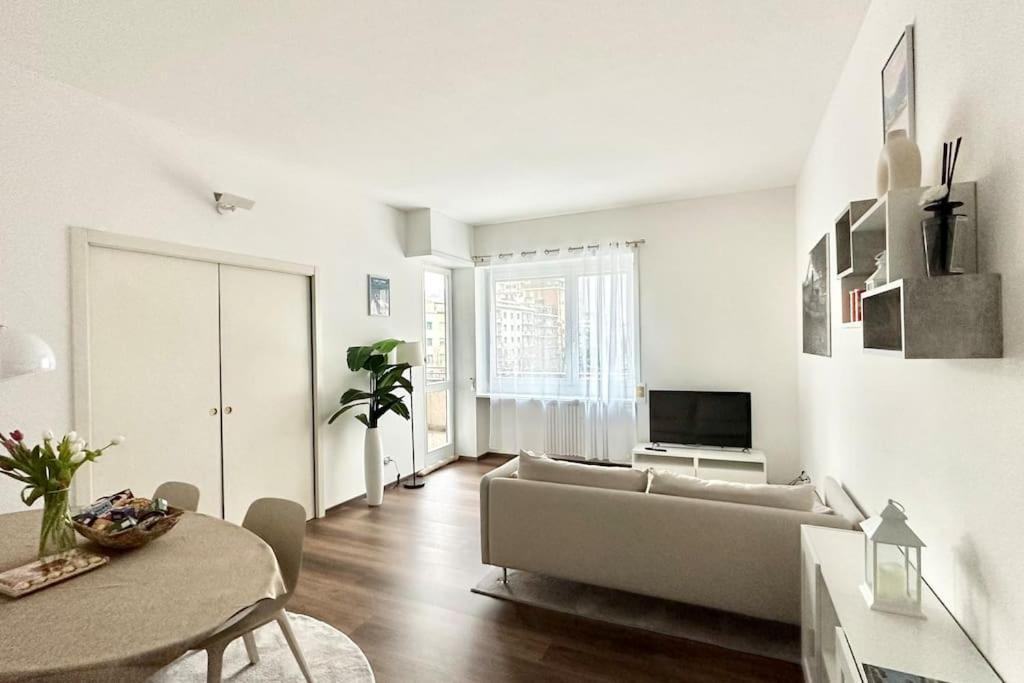 Luxury Apartment With View Como Exterior photo